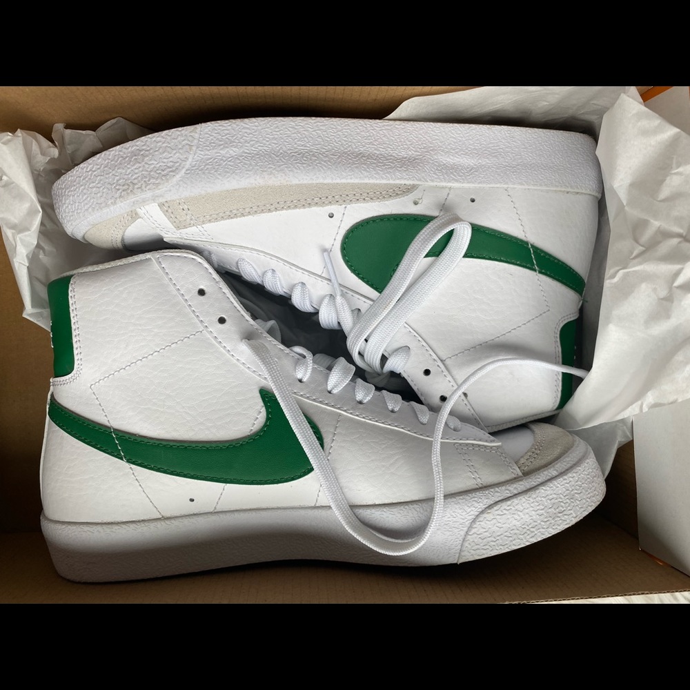 Nike Mid Blazer ‘77 size 7
